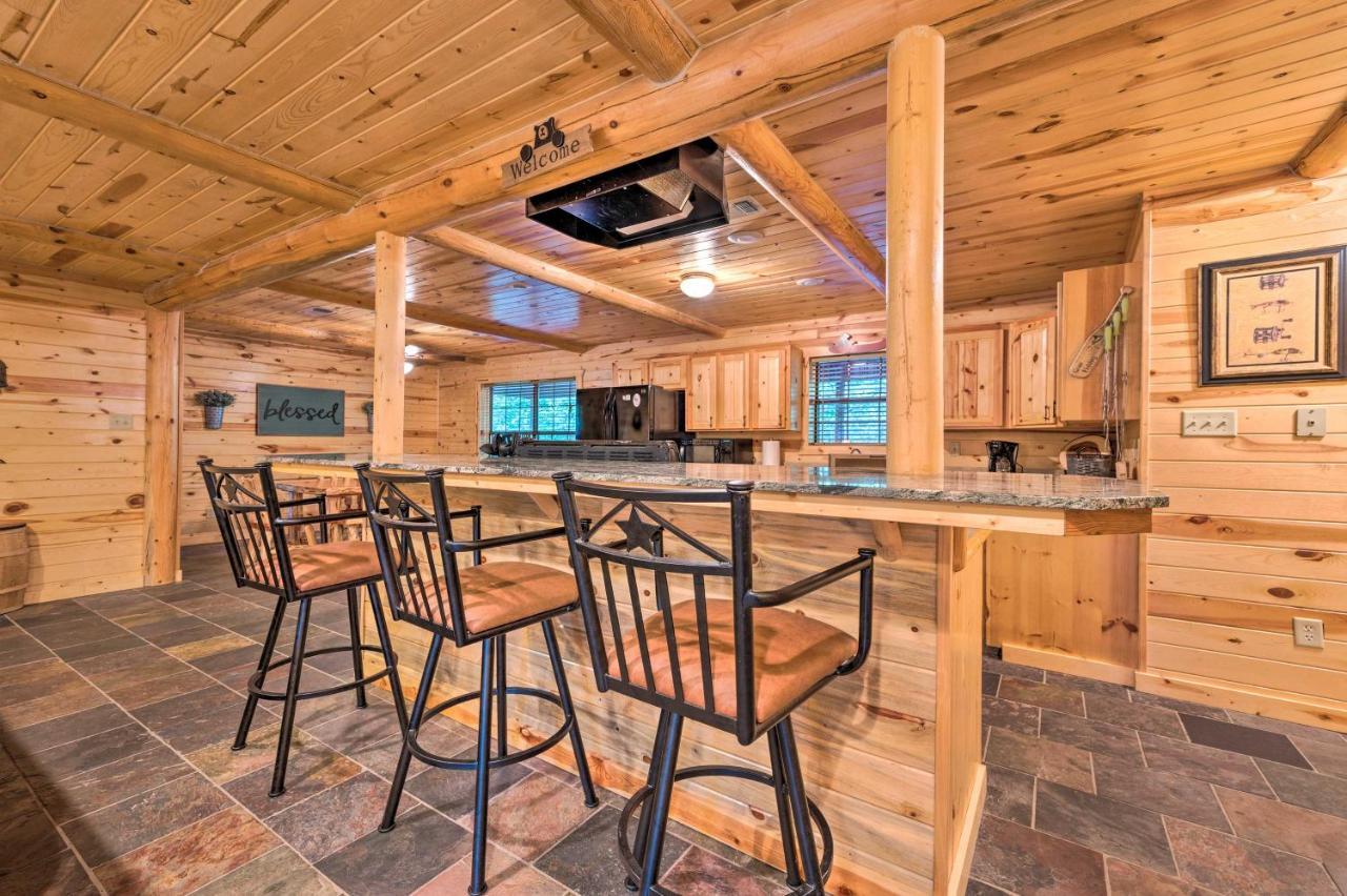 Broken Bow Retreat On 2 Acres With Hot Tub And Deck! Villa Ngoại thất bức ảnh