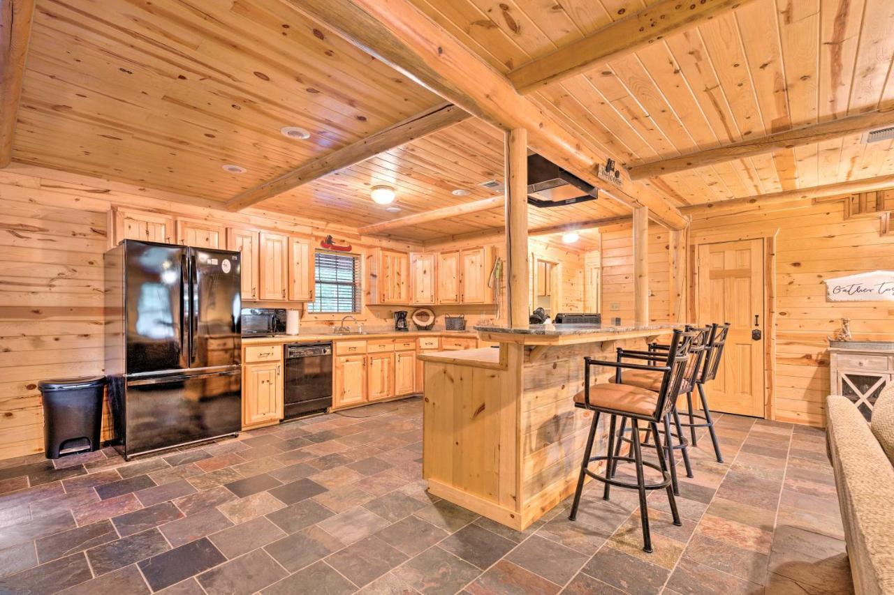 Broken Bow Retreat On 2 Acres With Hot Tub And Deck! Villa Ngoại thất bức ảnh